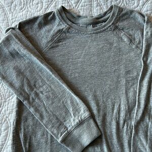 ❤️Primary long sleeve top size 8-9 gray - like new !